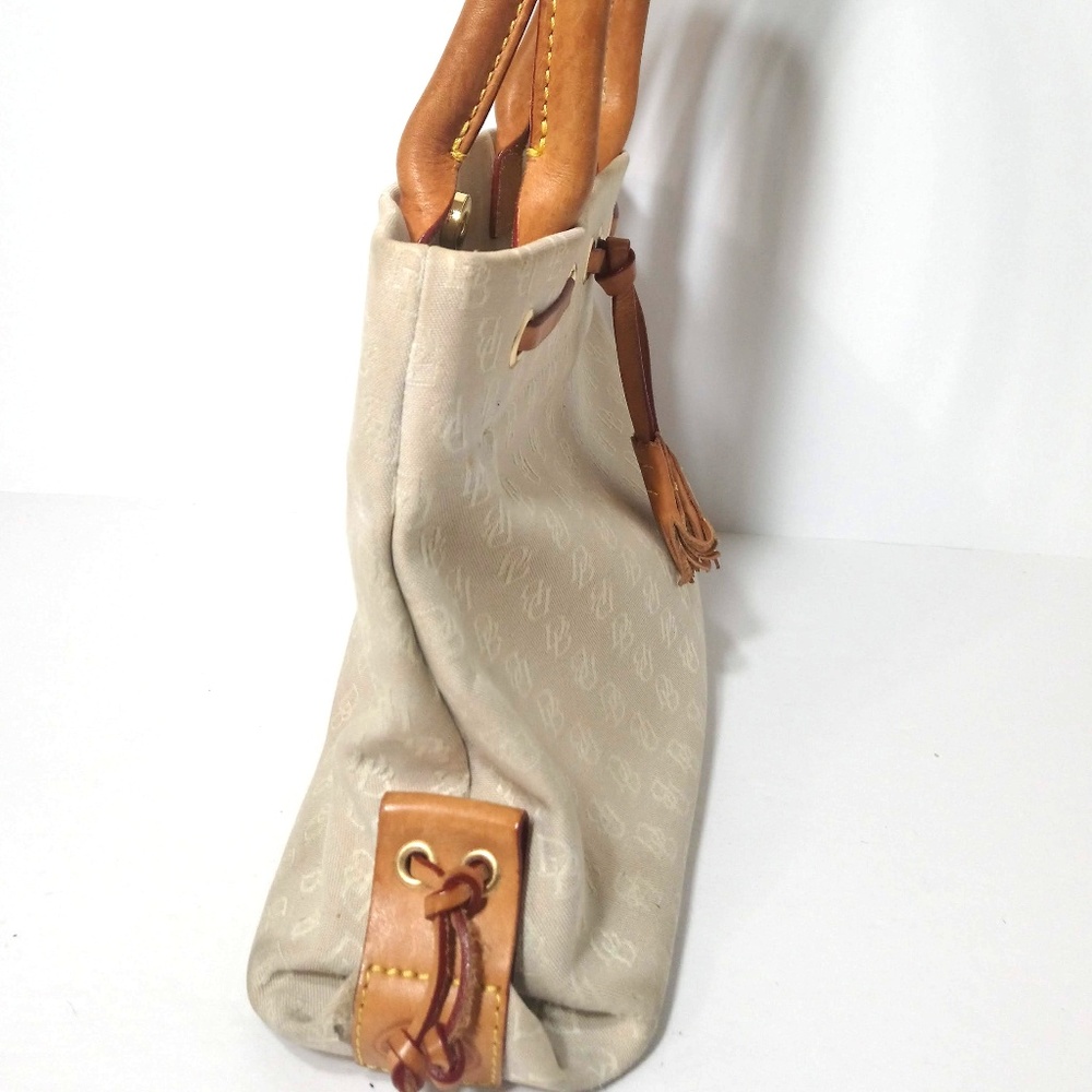 Dooney & Bourke Vintage Classic Handbag - Picture 4 of 7